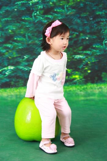 �Ͽ���Ůͯ�L(zh��ng)��T��