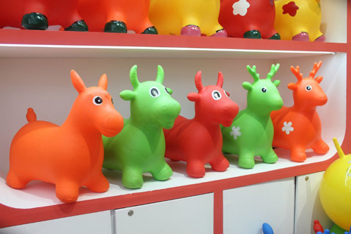 哈哈球普通小洛克充氣玩具