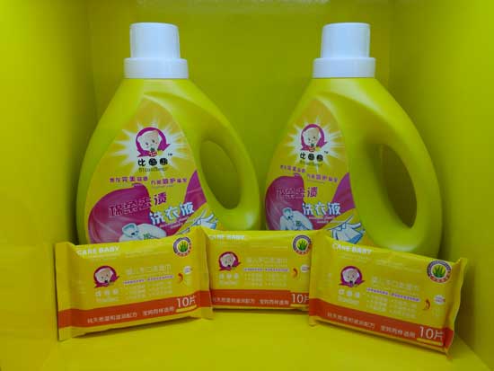 比酷熊棉柔去漬洗衣液