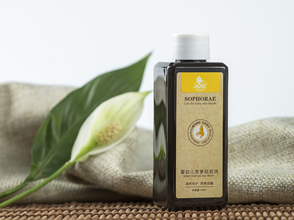 小貝樂(lè)嬰幼兒苦參屁屁洗.jpg 小貝樂(lè)嬰幼兒苦參屁屁洗.jpg