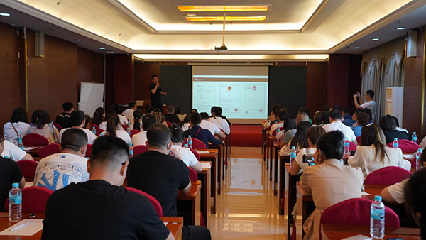 HomePro合普諾長白山游學(xué),與代理商共話新藍(lán)圖8.png HomePro合普諾長白山游學(xué),與代理商共話新藍(lán)圖8.png