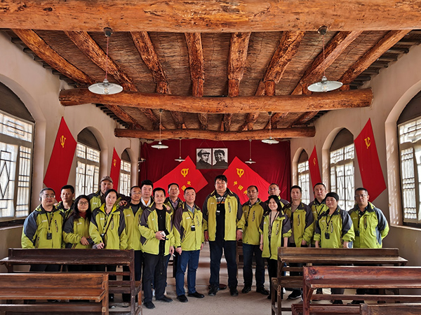 雅泰乳業(yè)珍紐倍走進西柏坡 賡續(xù)“趕考”精神.jpg 雅泰乳業(yè)珍紐倍走進西柏坡 賡續(xù)“趕考”精神.jpg