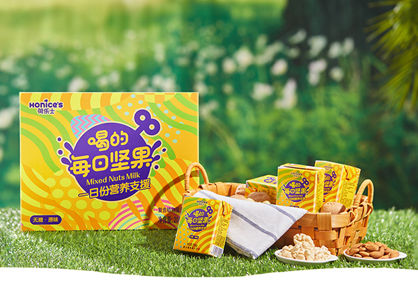 荷樂士堅(jiān)果植物奶.jpeg 荷樂士堅(jiān)果植物奶.jpeg