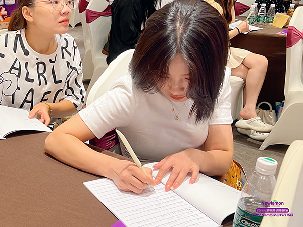 紐樂(lè)曼Honour Team醫(yī)學(xué)營(yíng)養(yǎng)開(kāi)拓營(yíng)第三期(福建·泉州站)7.jpg 紐樂(lè)曼Honour Team醫(yī)學(xué)營(yíng)養(yǎng)開(kāi)拓營(yíng)第三期(福建·泉州站)7.jpg