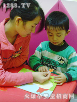 �(y��ng)��·��ɫ�n��