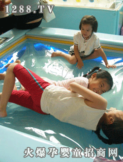 啵啵愛(ài)樂(lè)園酷炫藍(lán)色海水床