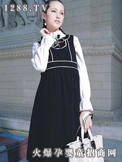 �������Һ�ɫ�r��ȹ��