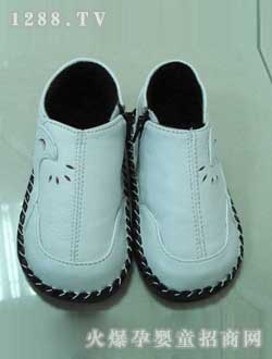 ��߸ͯ�Ӱ�ɫ�냺�W��Ь