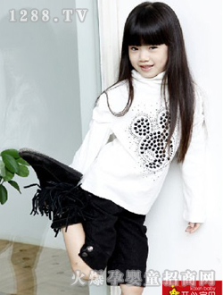 開(kāi)心寶貝黑白色女裝