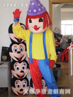 �¿�С��ͨ���b