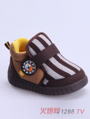 С�i�����غ�ɫ��Ь