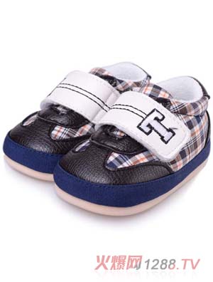 ��ʹ֮?hu��)���Ӳ�͸͸��PU�냺�W(xu��)��Ь��ɫ