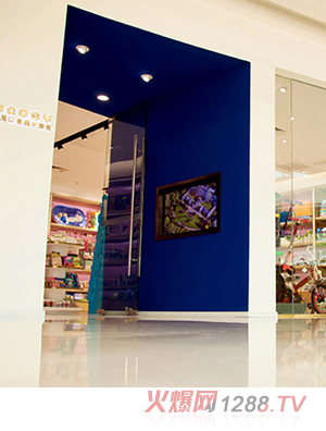 UCOSY��(y��u)���R�M��ĸ���B�i �f�_��